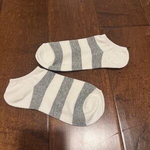 Gray and White Striped Ankle Socks